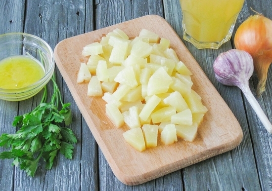 Консервированные ананасы: польза и вред
