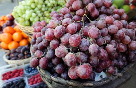 Виноград: польза и вред для здоровья