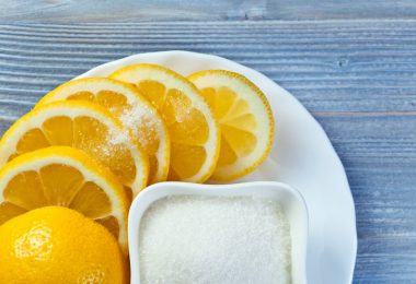 Лимон с сахаром: польза и вред