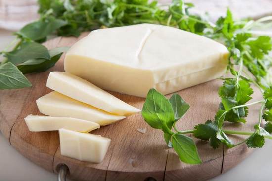 Сыр сулугуни: польза и вред
