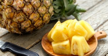 Консервированные ананасы: польза и вред для здоровья