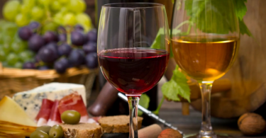 В чем польза сухого вина для организма?