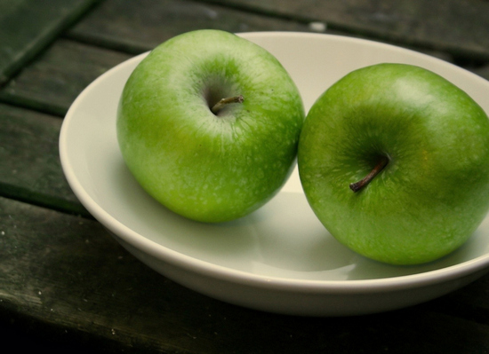 Зеленые яблоки: польза и вред